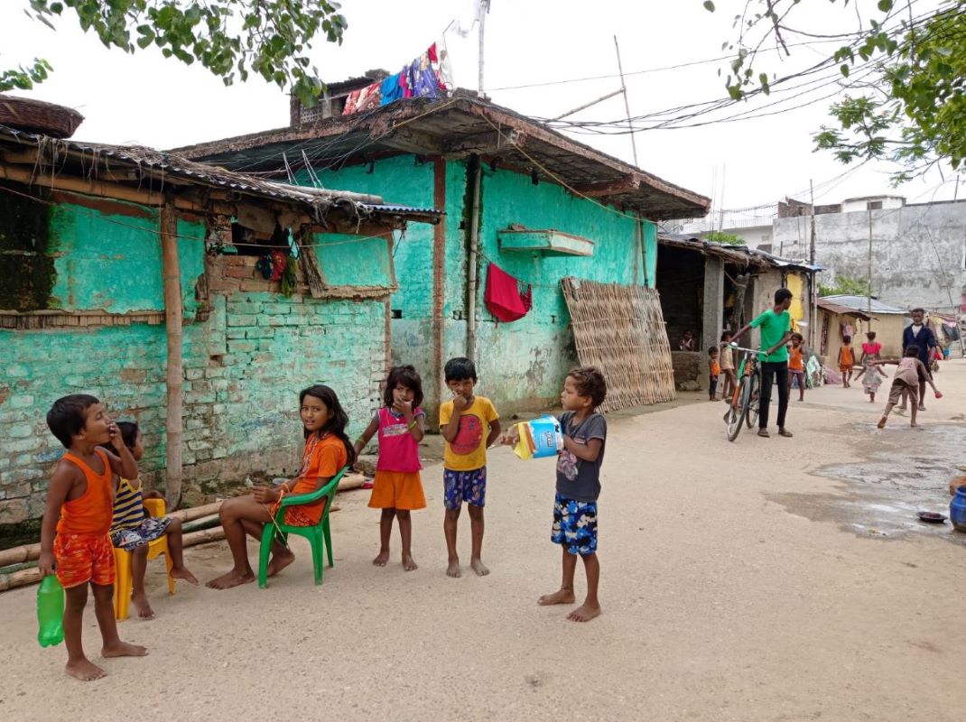 शिक्षामा स्थानीय सरकार चुक्दै  डोम बस्तीका बालबालिका अझै विद्यालय बाहिर  